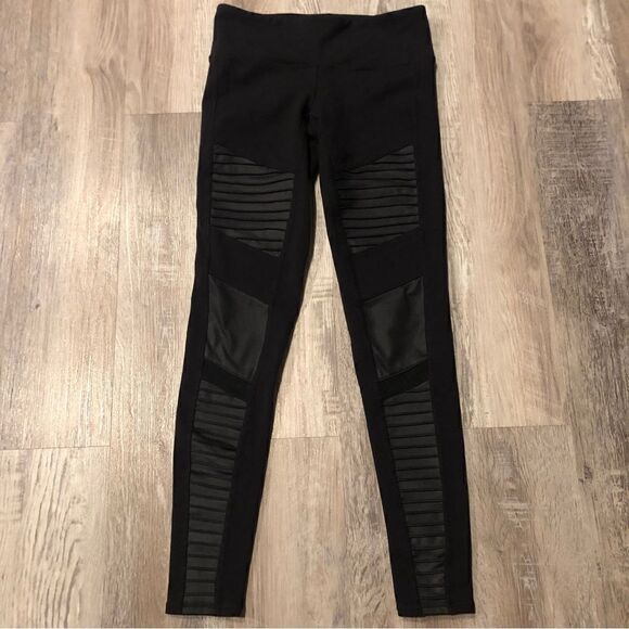 ALO Yoga Moto Legging Size XS Black Full Length Mesh Gym Athletic - Picture 3 of 8